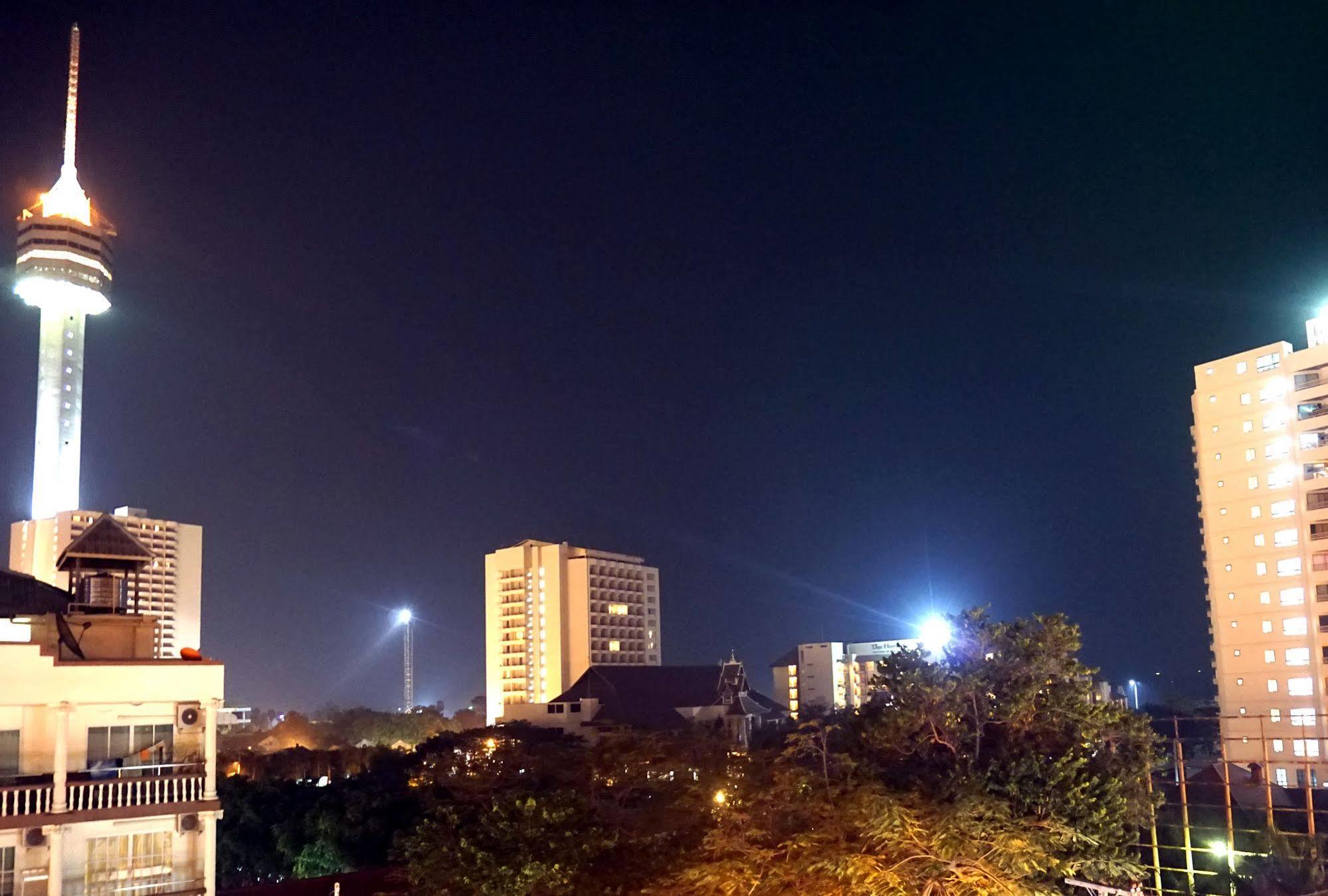 Aya Place Pattaya Ngoại thất bức ảnh